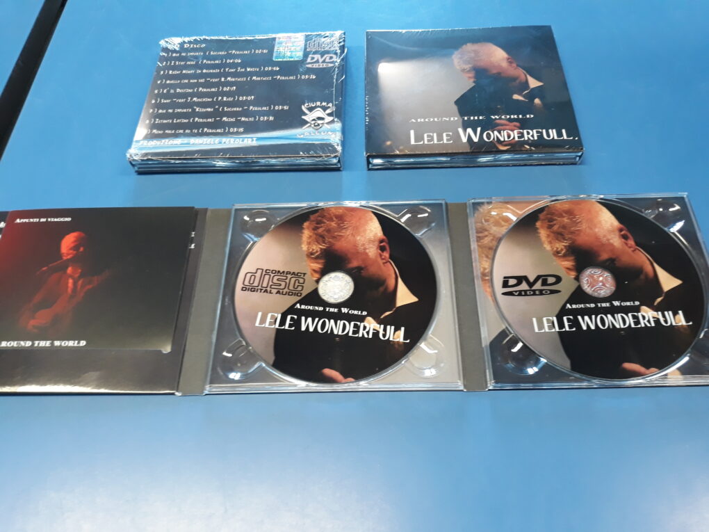 Cofanetto Digipack CD + DVD “Around the world” Lele Wonderfull